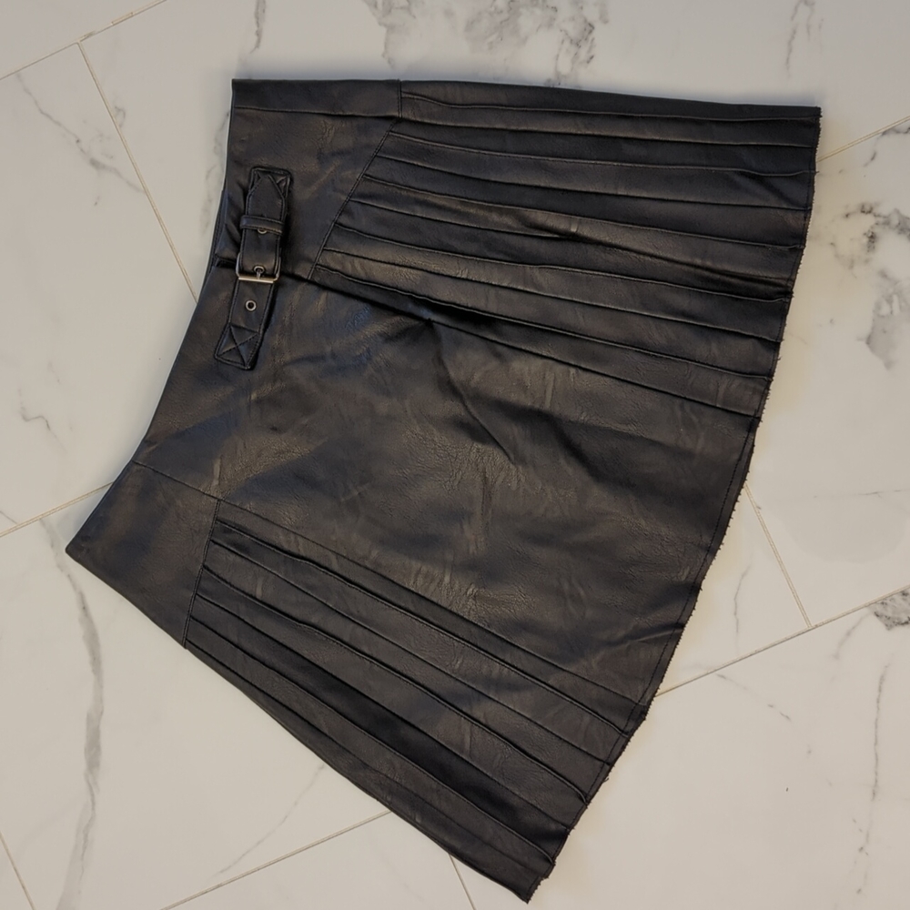 Pleated faux leather mini skirt